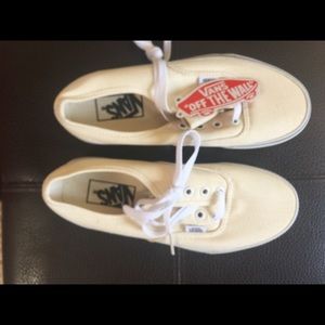 Vans tennis shoes